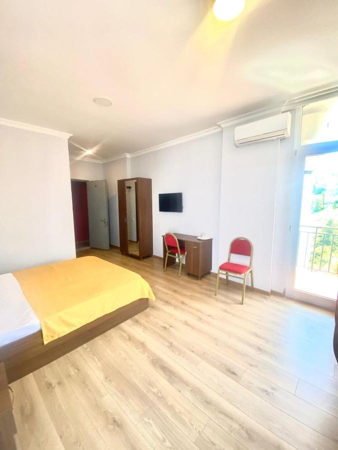 Mimino Aparthotel Batumi Luaran gambar